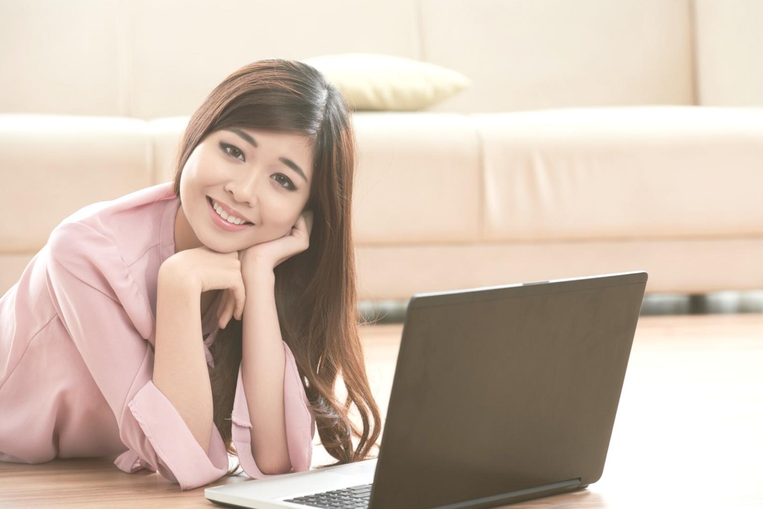 Students testing mobile game prototypes on various devices